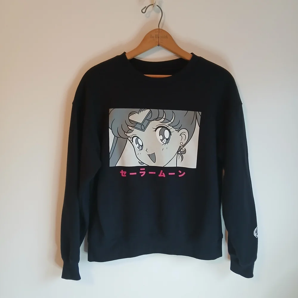 Sailor Moon- Sweatshirt- Graphic- Black- Size Medium Juniors - Picture 4 of 10